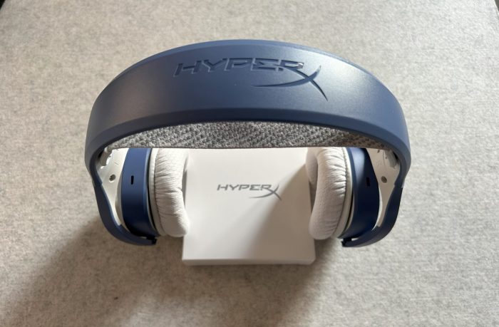 HyperX felirat a pánton