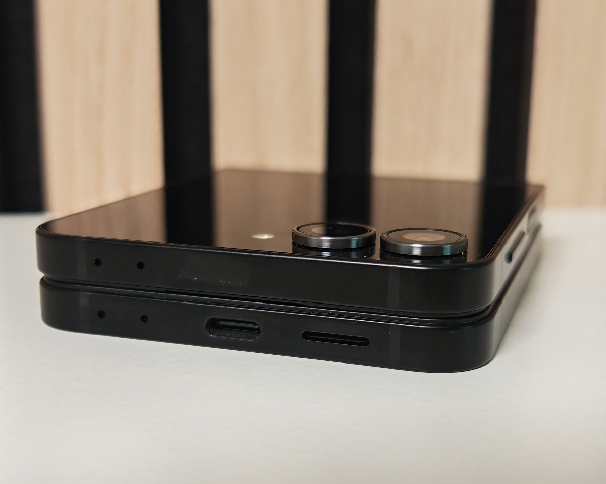 Samsung Galaxy Z Flip7 FE