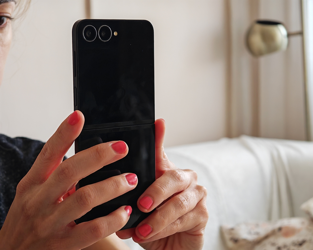 Samsung Galaxy Z Flip7 FE