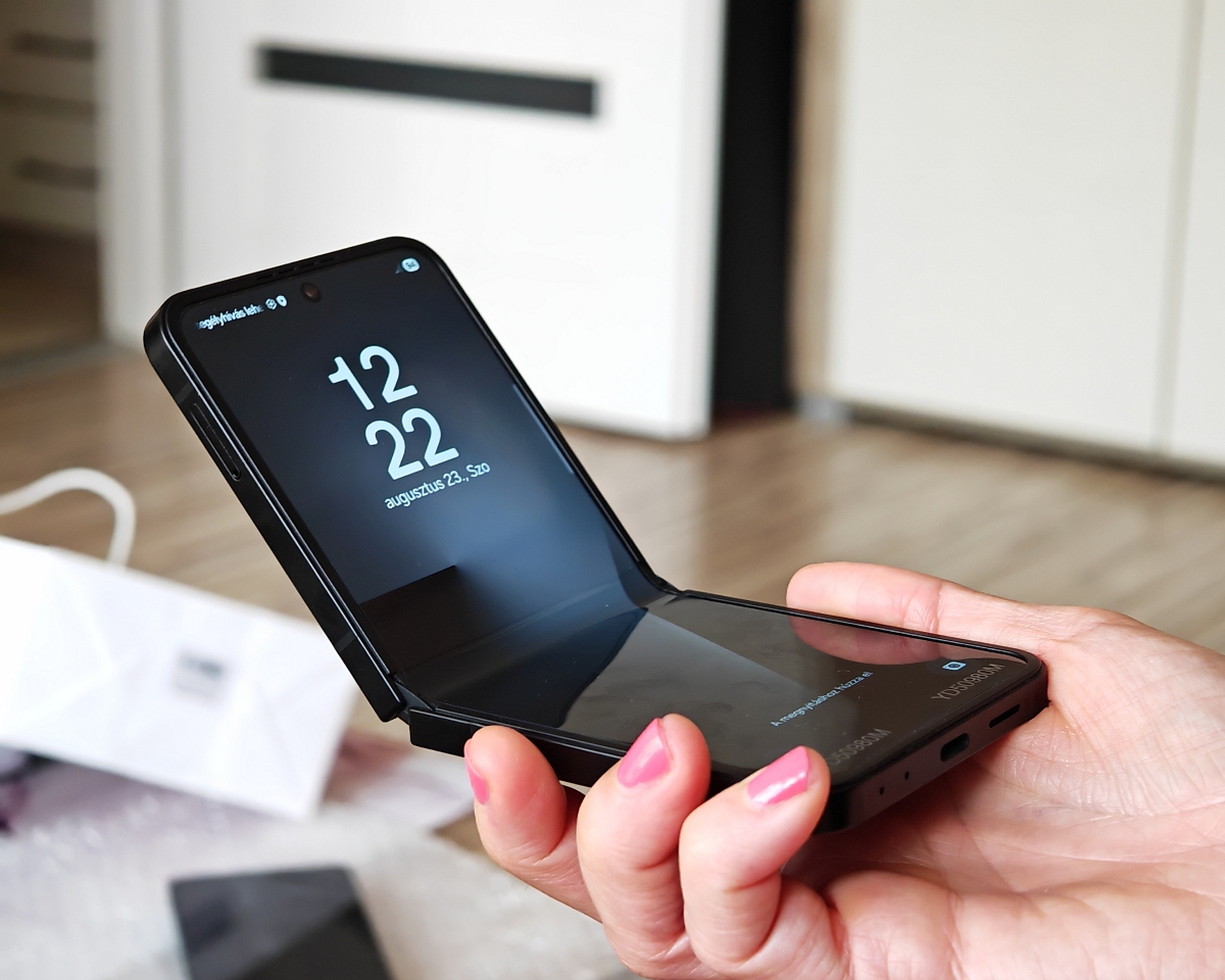 Samsung Galaxy Z Flip7 FE