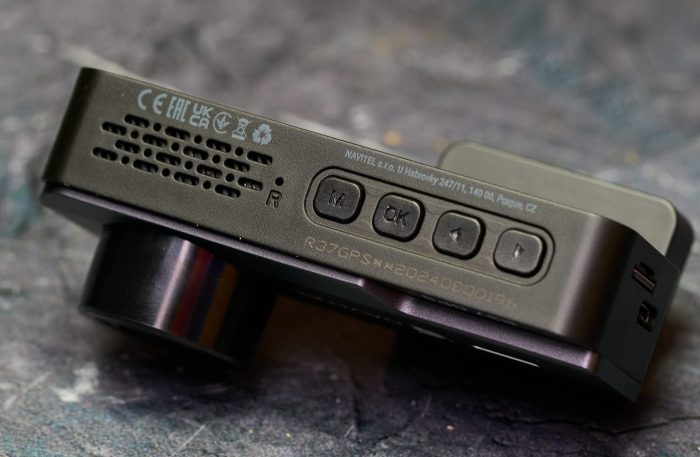 Navitel R37 GPS kezelőgombok